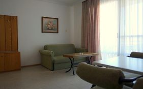 Babylon Gardens Apart Suite Hotel